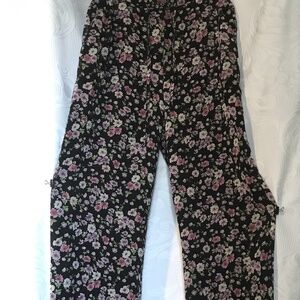 Jones New York Sport flower pants Sz.M 100% silk beautiful and never worn